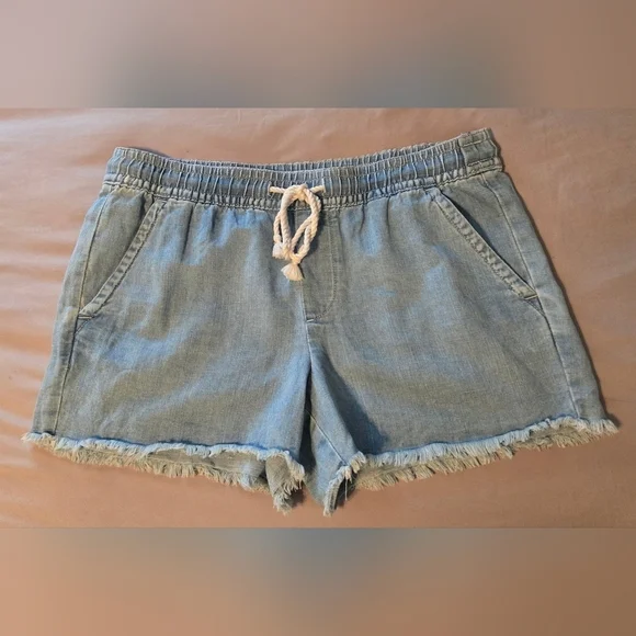 NWOT | Ann Taylor LOFT | Linen Pull-On Tassel Shorts | Medium | Light Chambray - Picture 8 of 13